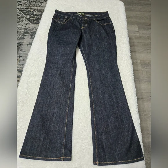 Old Navy Diva Size 4 Short - Picture 1 of 6